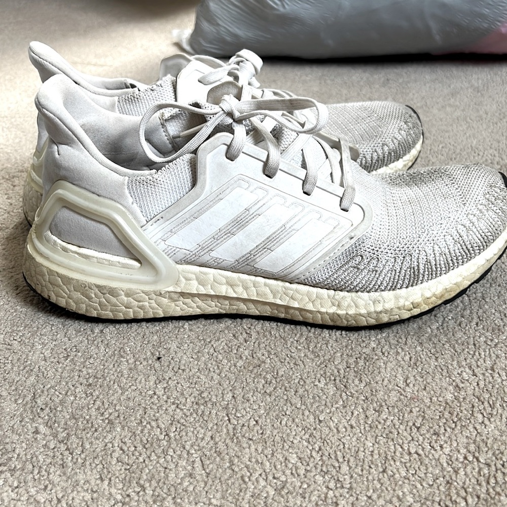 Ultra boosts adidas size 9
